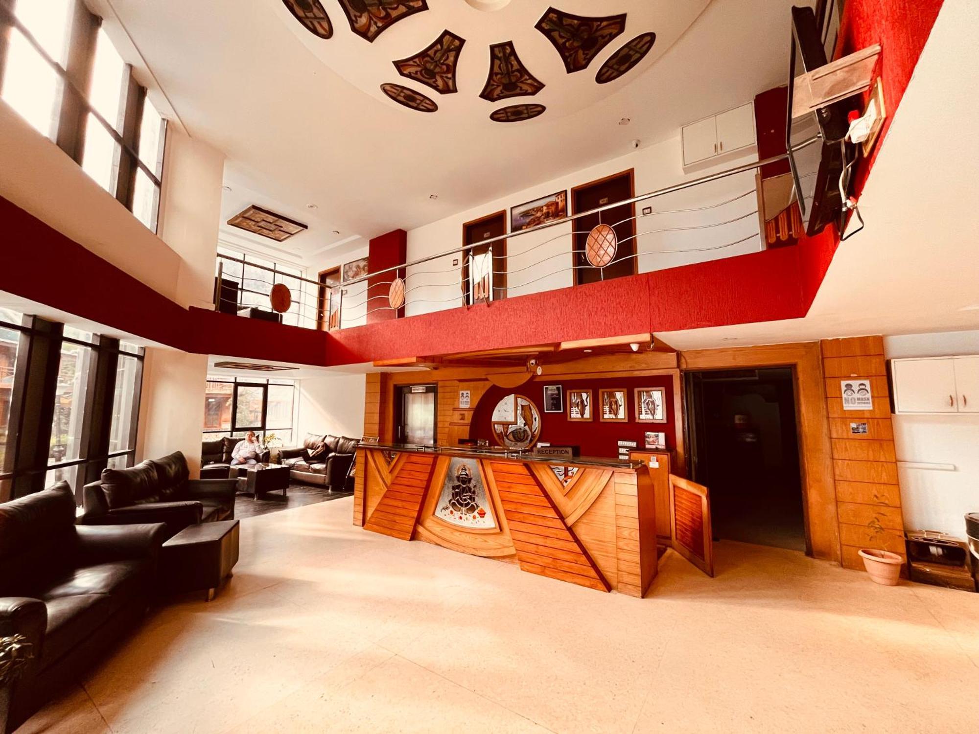 Hotel The North Wind In City Center, Manali Bagian luar foto
